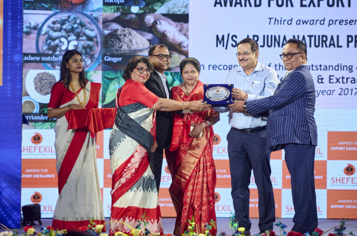 Arjuna Natural bags Export Excellence Award for 6 years